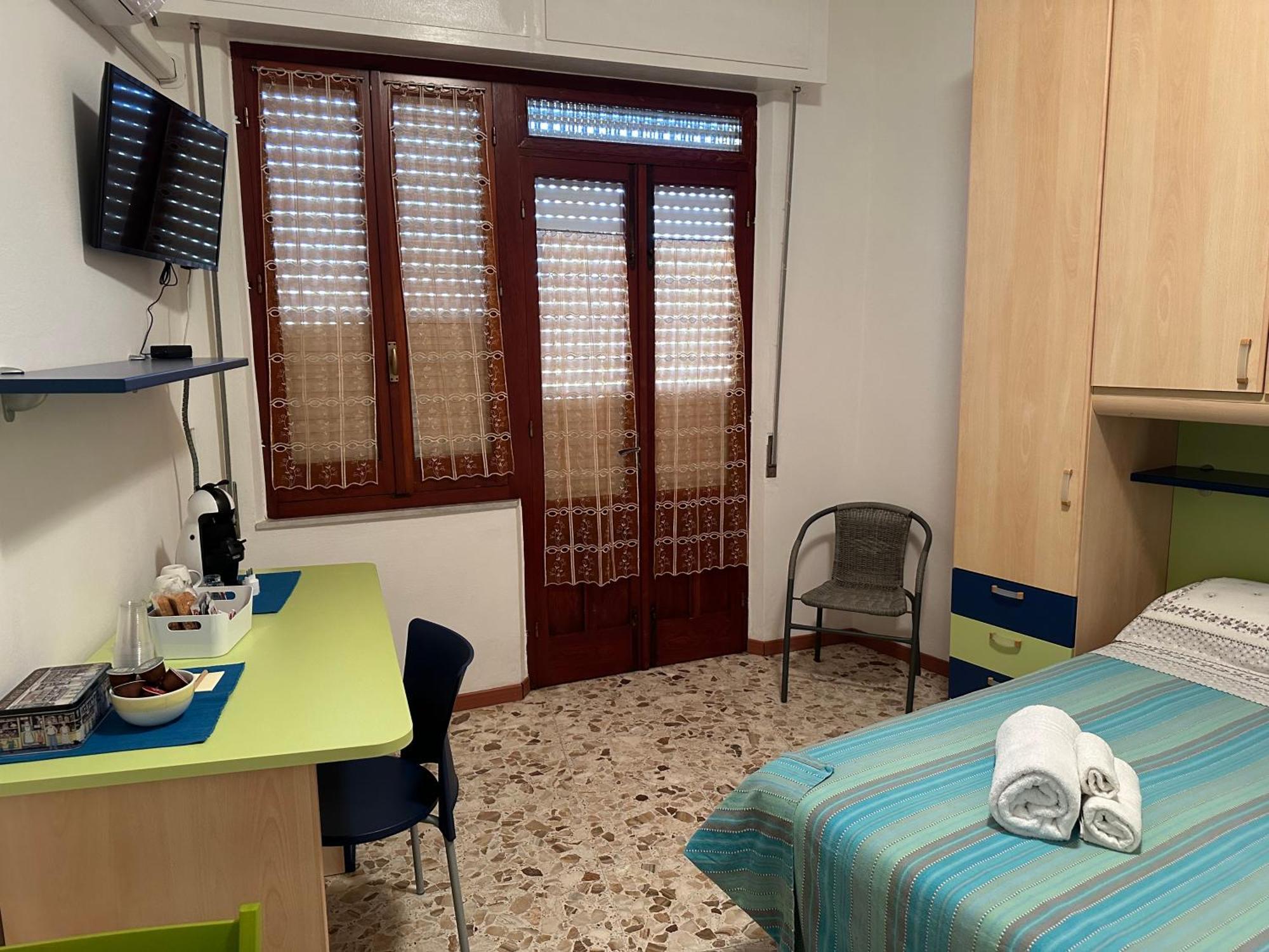 Via Roma House Bed & Breakfast Terralba Екстериор снимка